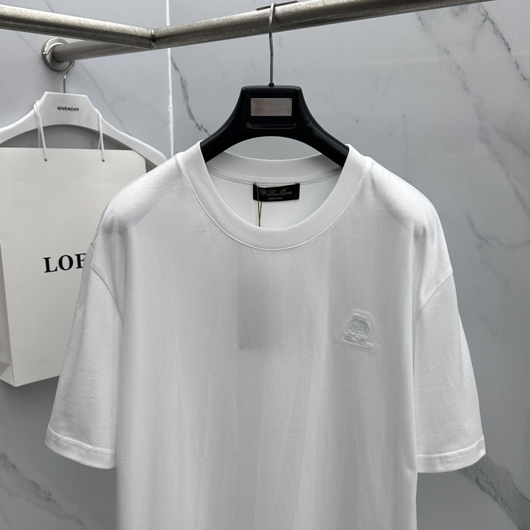 🆕loro Piana 新款首发专柜最新款短袖圆领T恤 高端订制 胸前logo设计 高定面料.手感柔软.