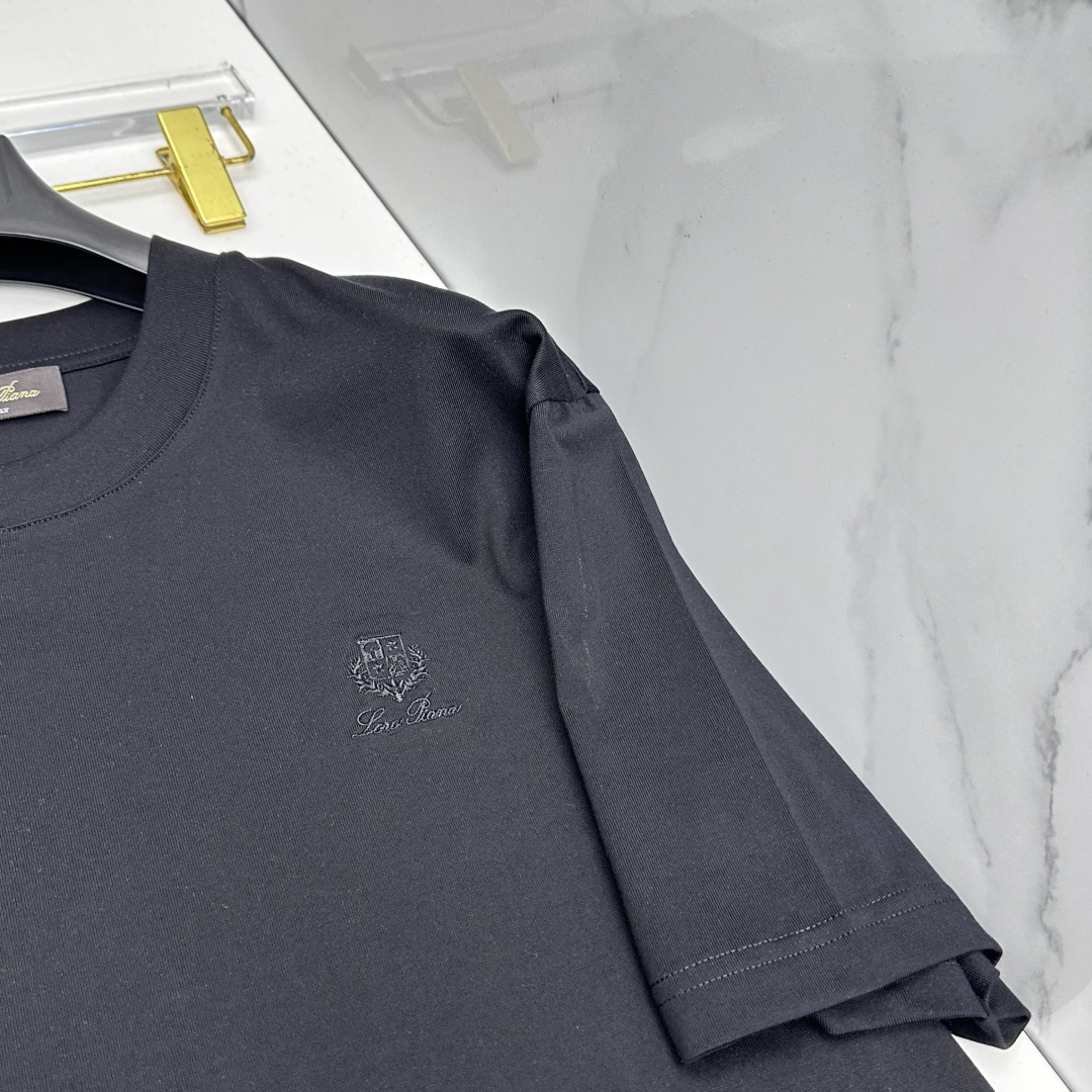 🆕loro Piana 新款首发专柜最新款短袖圆领T恤 高端订制 胸前logo设计 高定面料.手感柔软.