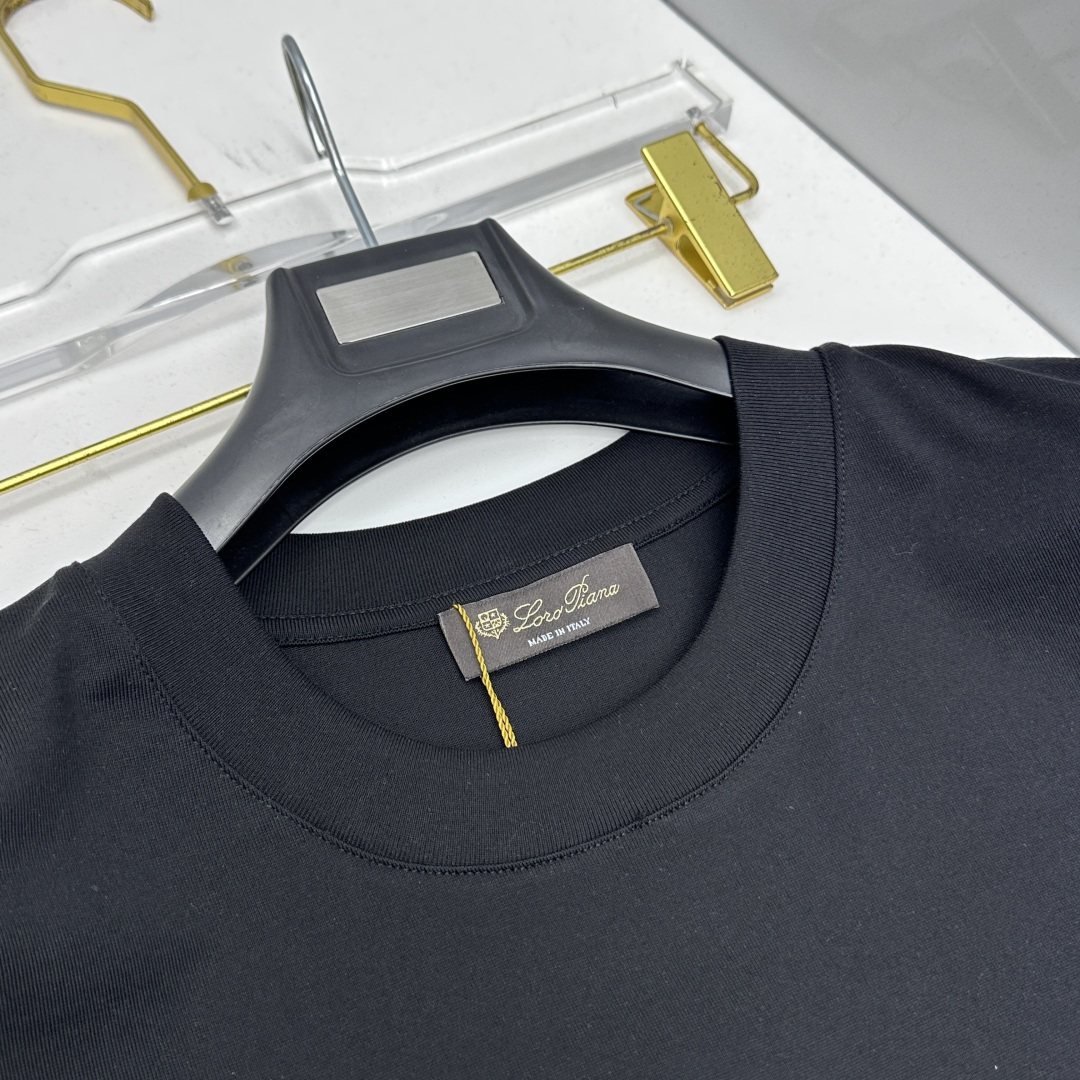 🆕loro Piana 新款首发专柜最新款短袖圆领T恤 高端订制 胸前logo设计 高定面料.手感柔软.
