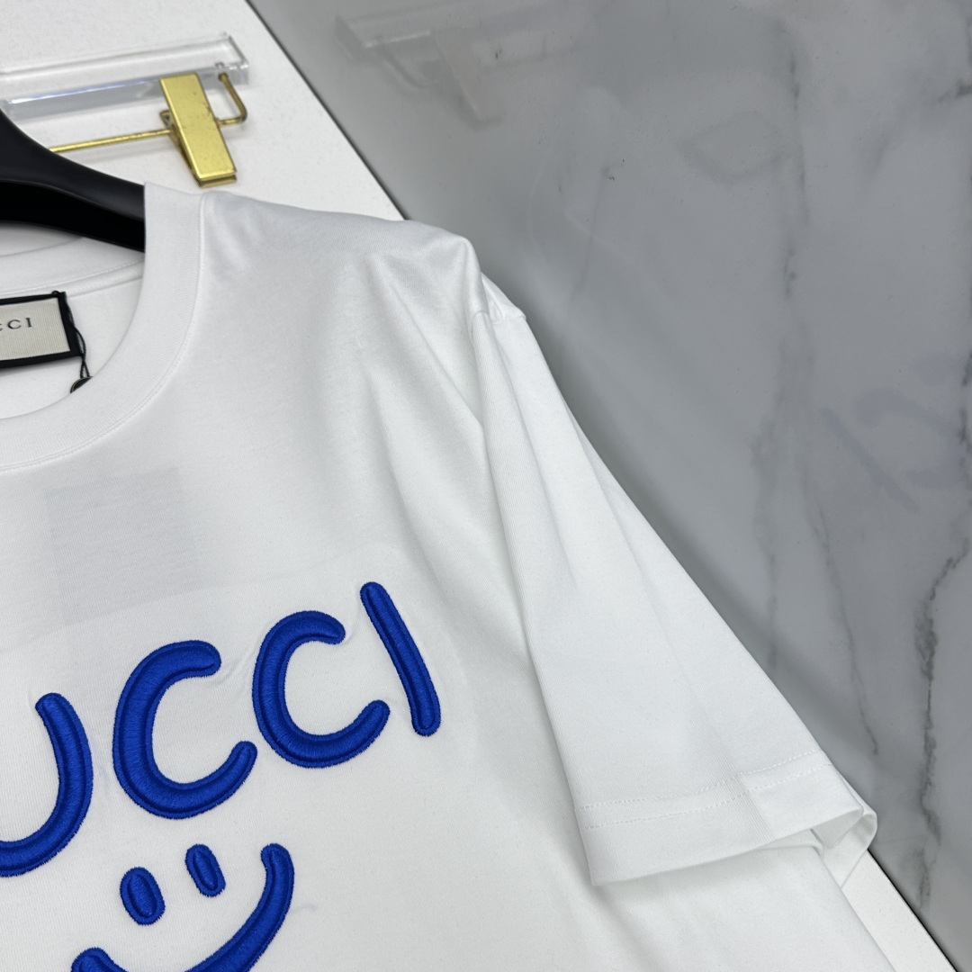 🆕Gucci古驰 新款首发专柜最新款短袖圆领T恤 高端订制 胸前logo设计 高定面料.手感柔软.穿着舒
