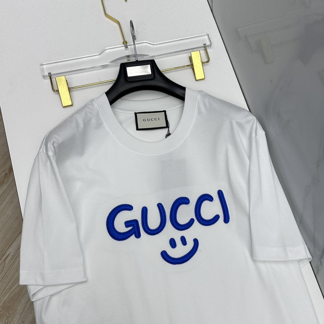 🆕Gucci古驰 新款首发专柜最新款短袖圆领T恤 高端订制 胸前logo设计 高定面料.手感柔软.穿着舒