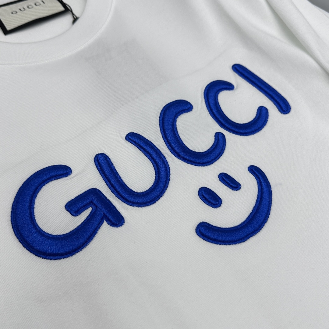 🆕Gucci古驰 新款首发专柜最新款短袖圆领T恤 高端订制 胸前logo设计 高定面料.手感柔软.穿着舒