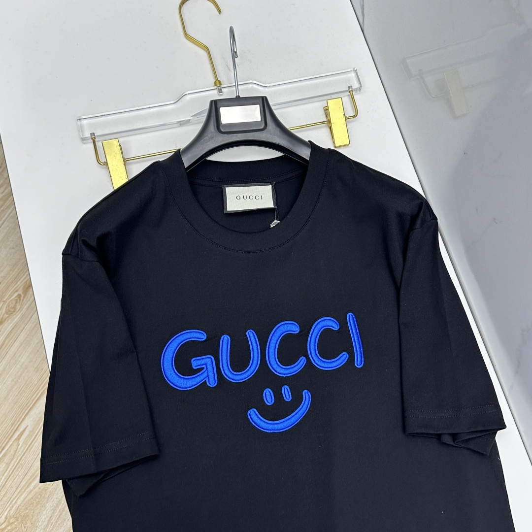 🆕Gucci古驰 新款首发专柜最新款短袖圆领T恤 高端订制 胸前logo设计 高定面料.手感柔软.穿着舒