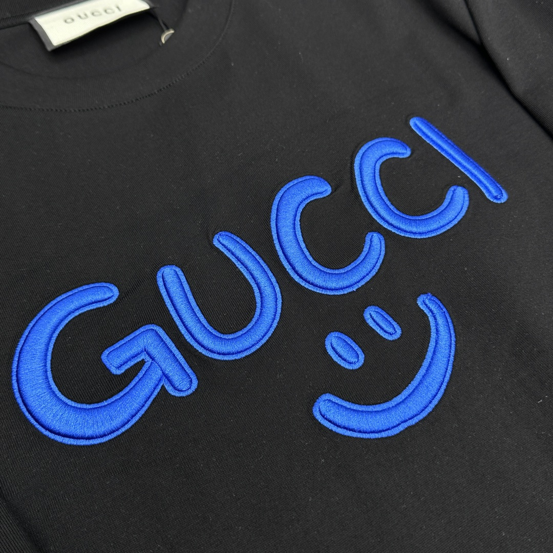 🆕Gucci古驰 新款首发专柜最新款短袖圆领T恤 高端订制 胸前logo设计 高定面料.手感柔软.穿着舒