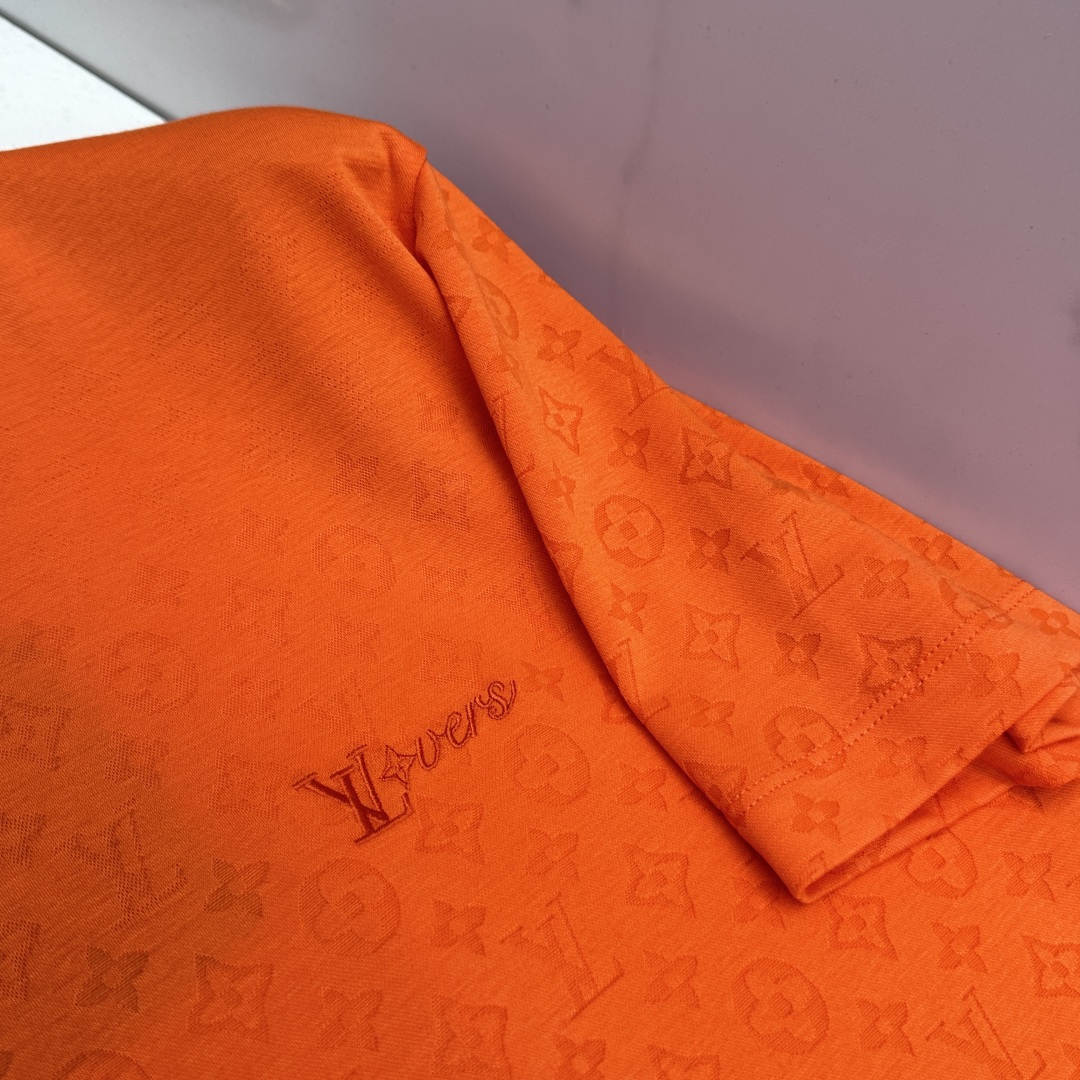 🆕LV路易威登 新款首发专柜最新款短袖圆领T恤 高端订制 胸前logo设计 半身提花满印 高定丝光面料.