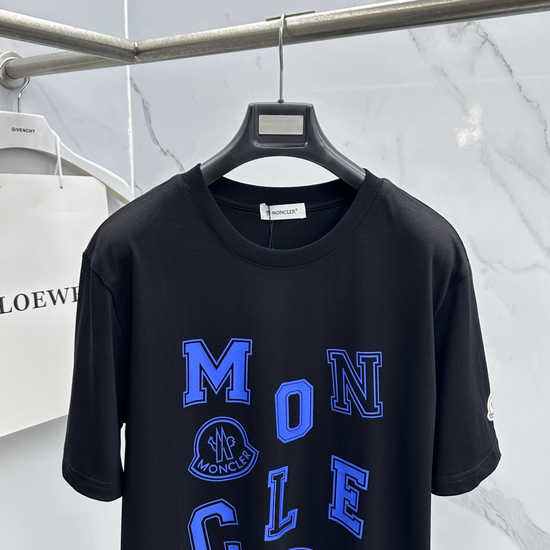 🆕Moncler蒙口 2026春夏新款印花短袖 官网同款T恤，双纱纯棉面料 多元化搭配 迎合眼下时尚前沿
