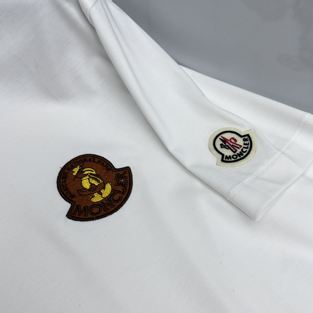 🆕Moncler蒙口 新款首发专柜最新款短袖圆领T恤 高端订制 胸前手臂logo设计 半身提花满印 高定