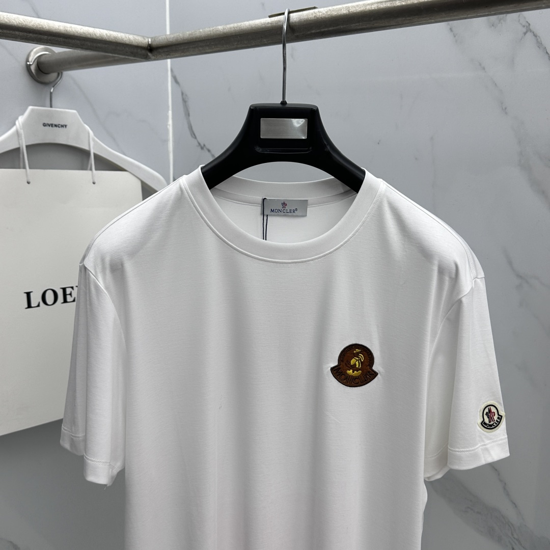 🆕Moncler蒙口 新款首发专柜最新款短袖圆领T恤 高端订制 胸前手臂logo设计 半身提花满印 高定