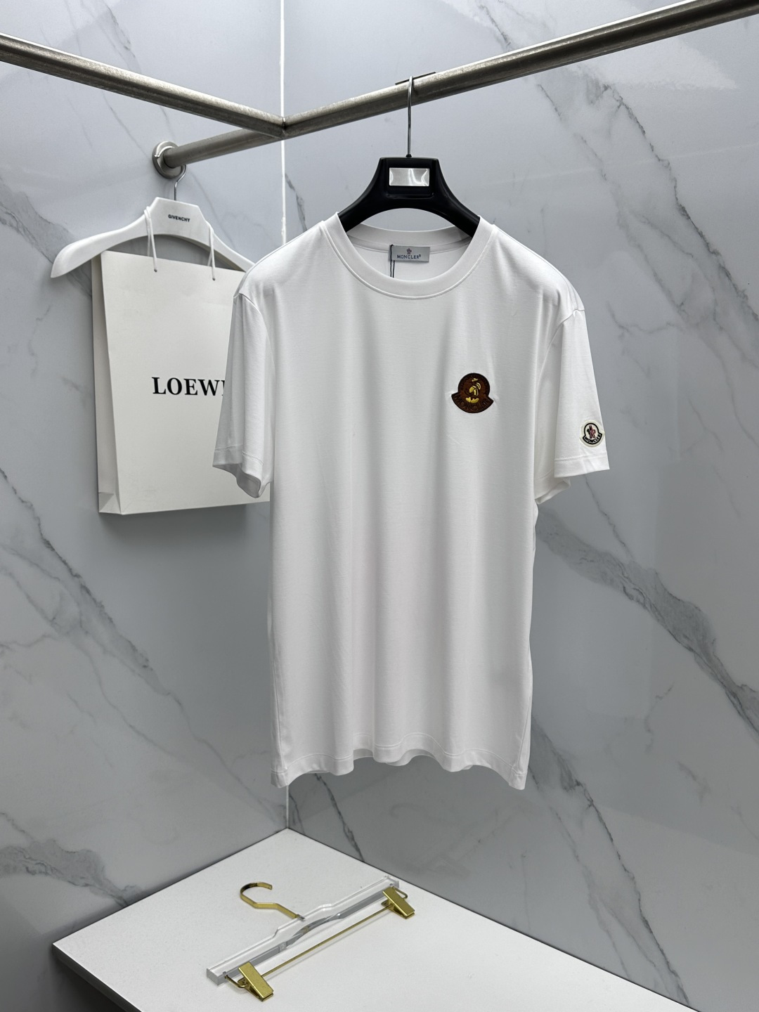 🆕Moncler蒙口 新款首发专柜最新款短袖圆领T恤 高端订制 胸前手臂logo设计 半身提花满印 高定