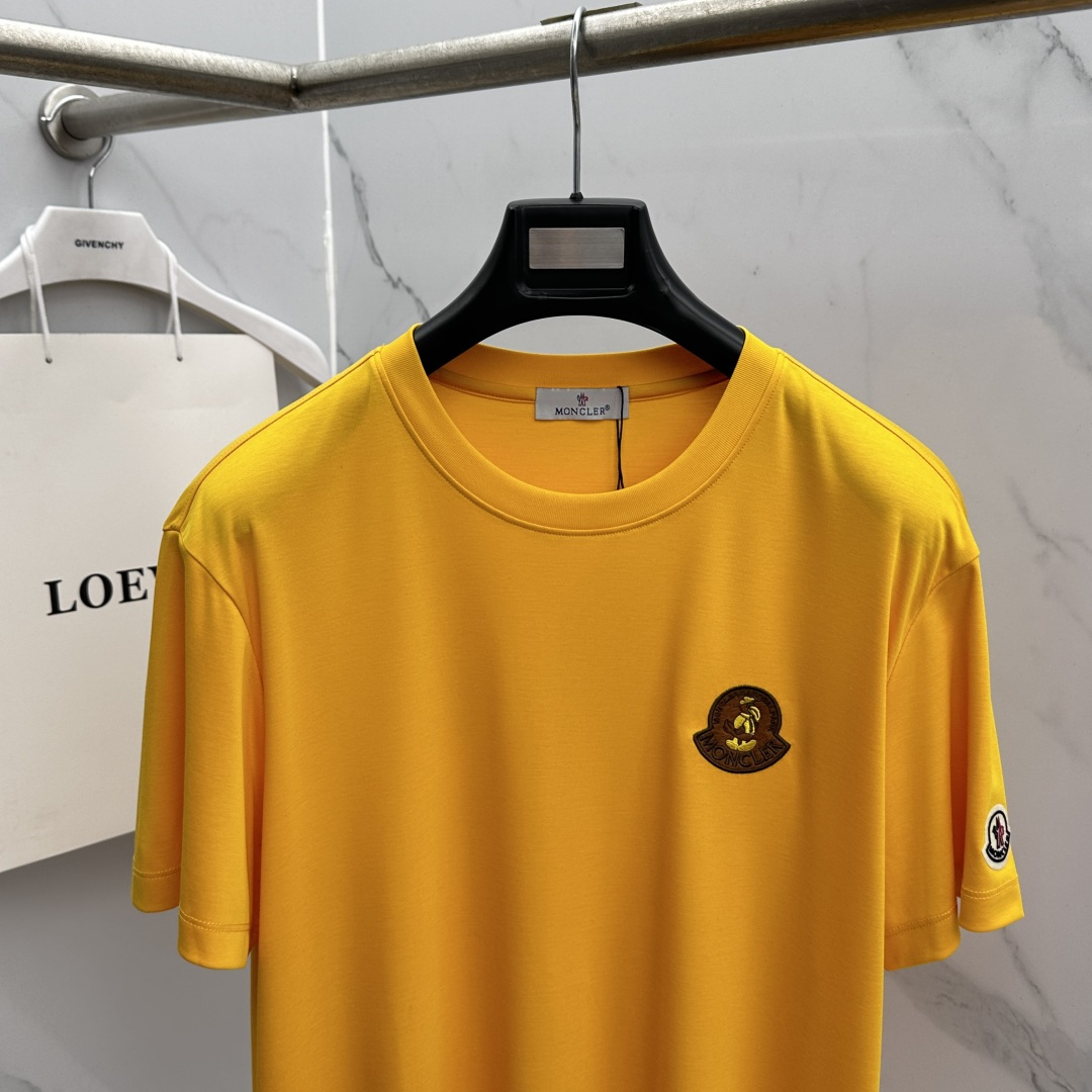 🆕Moncler蒙口 新款首发专柜最新款短袖圆领T恤 高端订制 胸前手臂logo设计 半身提花满印 高定