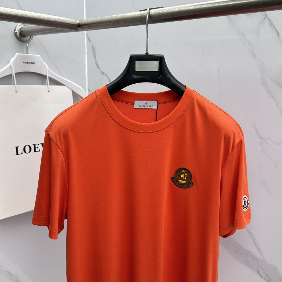 🆕Moncler蒙口 新款首发专柜最新款短袖圆领T恤 高端订制 胸前手臂logo设计 半身提花满印 高定