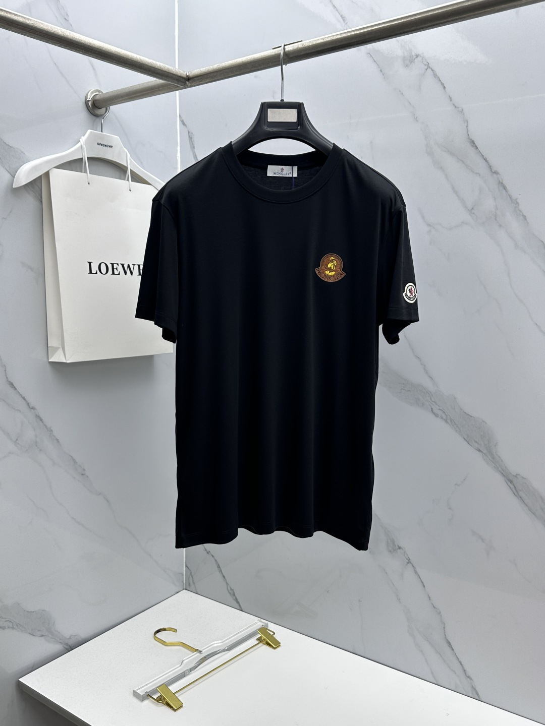 🆕Moncler蒙口 新款首发专柜最新款短袖圆领T恤 高端订制 胸前手臂logo设计 半身提花满印 高定