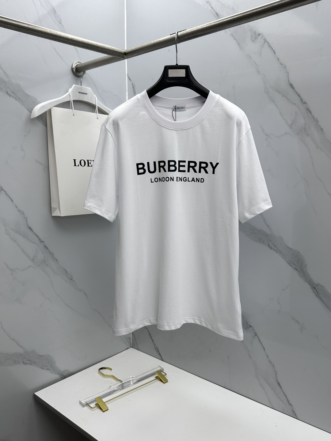 🆕Burberry巴宝莉 2026春夏新款短袖 官网同款T恤，双纱纯棉面料 多元化搭配 迎合眼下时尚前沿
