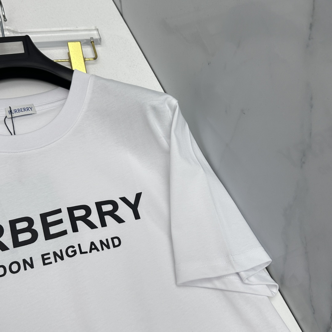🆕Burberry巴宝莉 2026春夏新款短袖 官网同款T恤，双纱纯棉面料 多元化搭配 迎合眼下时尚前沿