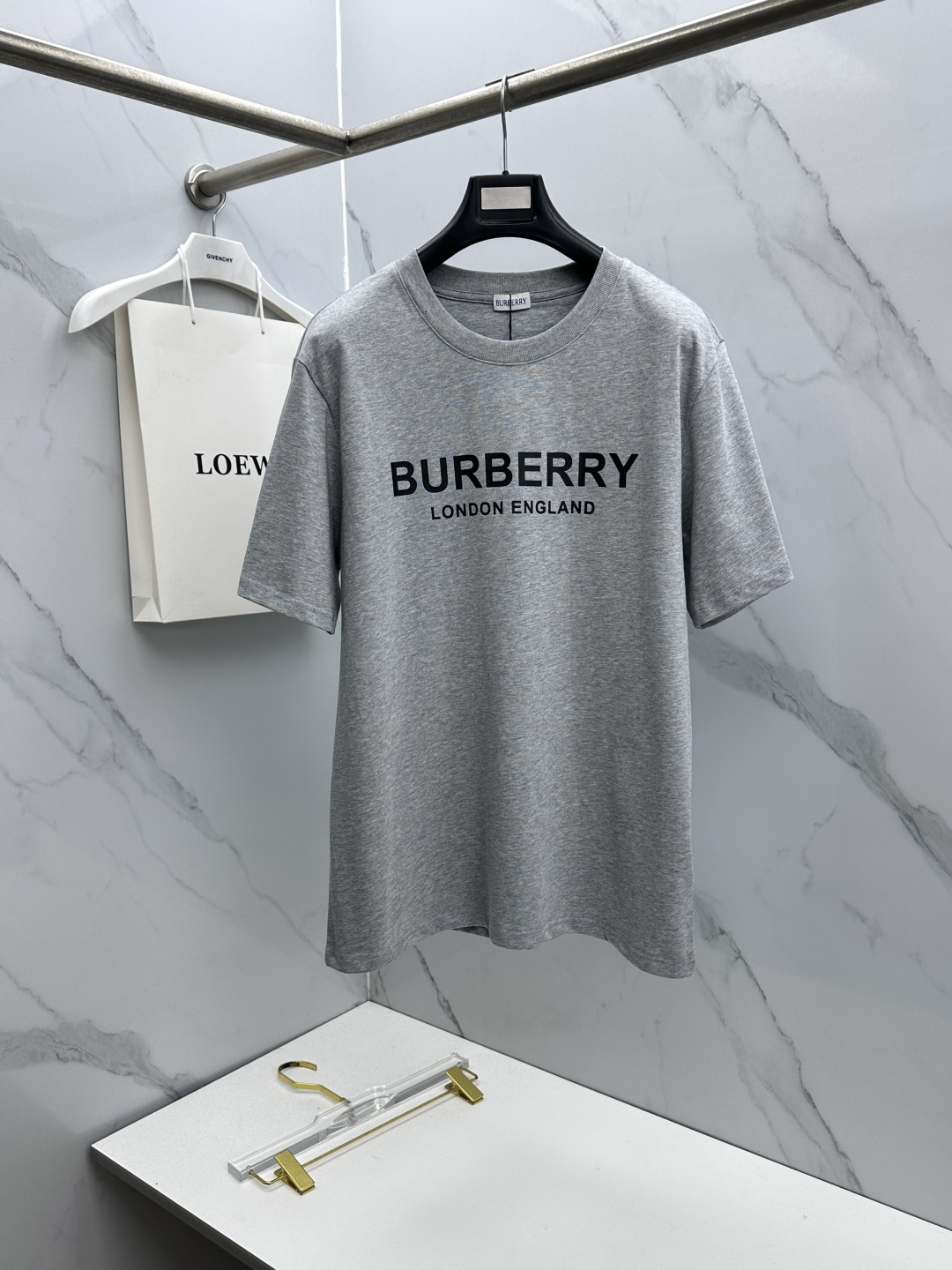 🆕Burberry巴宝莉 2026春夏新款短袖 官网同款T恤，双纱纯棉面料 多元化搭配 迎合眼下时尚前沿