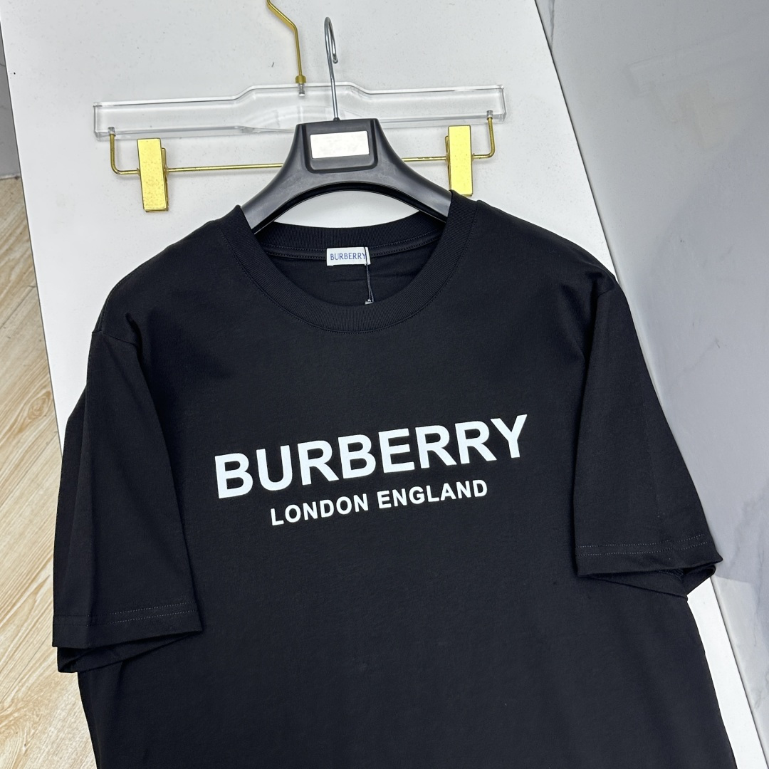 🆕Burberry巴宝莉 2026春夏新款短袖 官网同款T恤，双纱纯棉面料 多元化搭配 迎合眼下时尚前沿