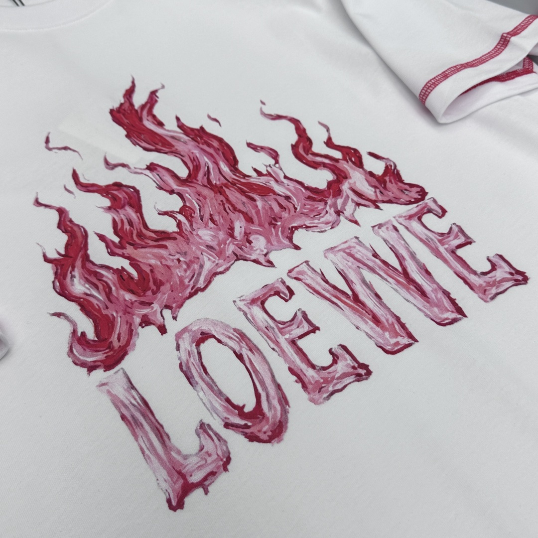 🆕LOEWE罗意威 2026春夏新款短袖 官网同款T恤，双纱纯棉面料 多元化搭配 迎合眼下时尚前沿的创新