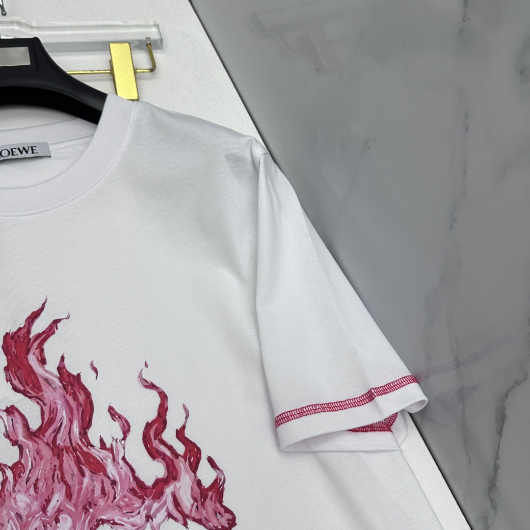 🆕LOEWE罗意威 2026春夏新款短袖 官网同款T恤，双纱纯棉面料 多元化搭配 迎合眼下时尚前沿的创新