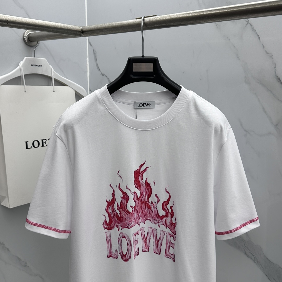 🆕LOEWE罗意威 2026春夏新款短袖 官网同款T恤，双纱纯棉面料 多元化搭配 迎合眼下时尚前沿的创新