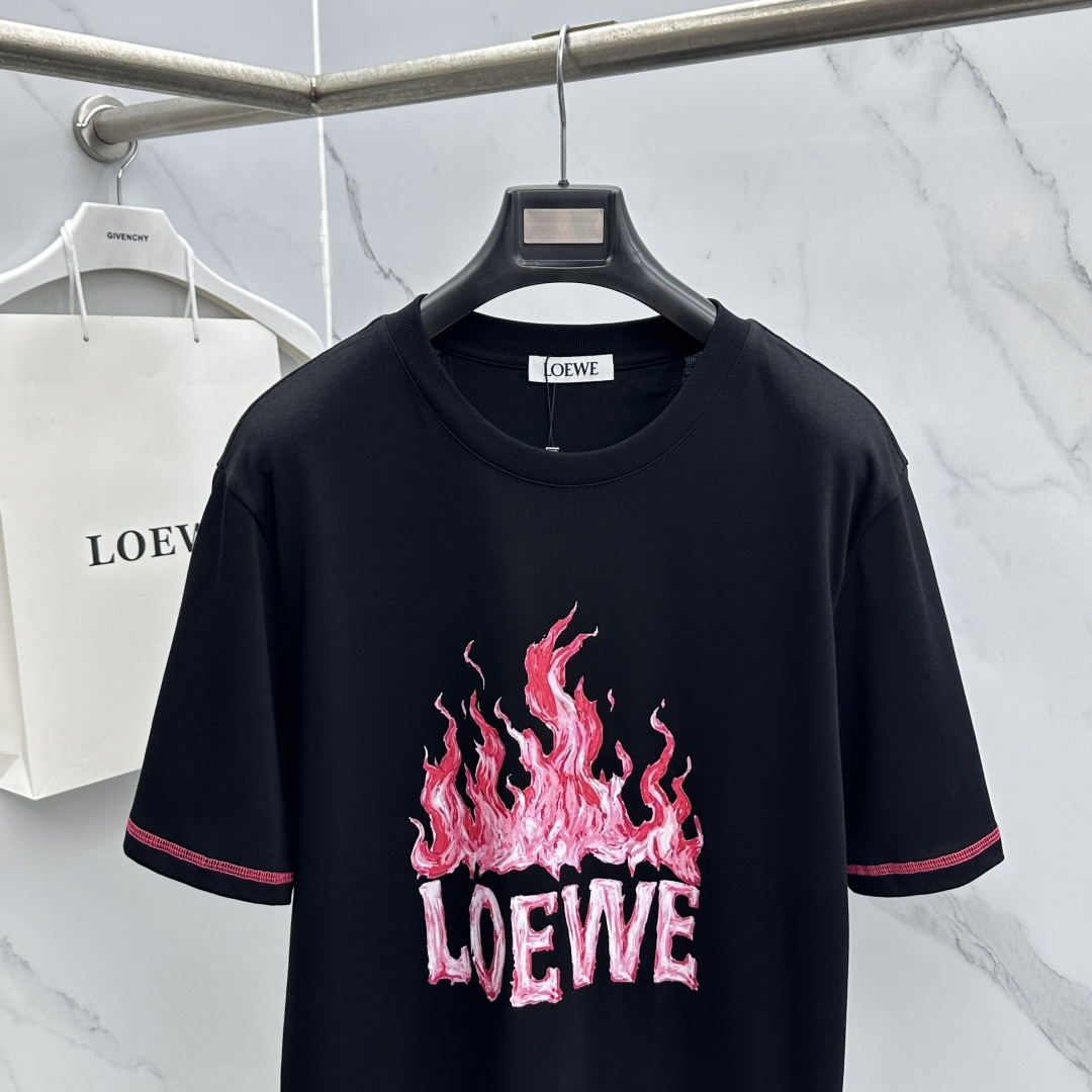 🆕LOEWE罗意威 2026春夏新款短袖 官网同款T恤，双纱纯棉面料 多元化搭配 迎合眼下时尚前沿的创新