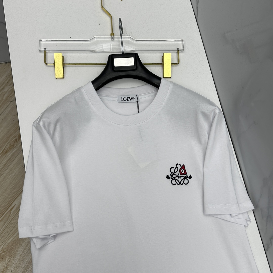 🆕LOEWE罗意威 2026春夏新款短袖 官网同款T恤，胸前logo刺绣，双纱纯棉面料 多元化搭配 迎合