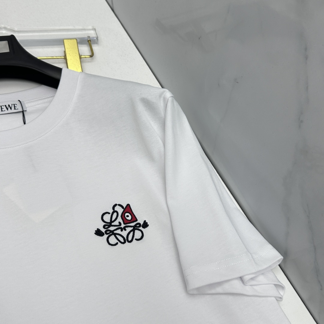 🆕LOEWE罗意威 2026春夏新款短袖 官网同款T恤，胸前logo刺绣，双纱纯棉面料 多元化搭配 迎合
