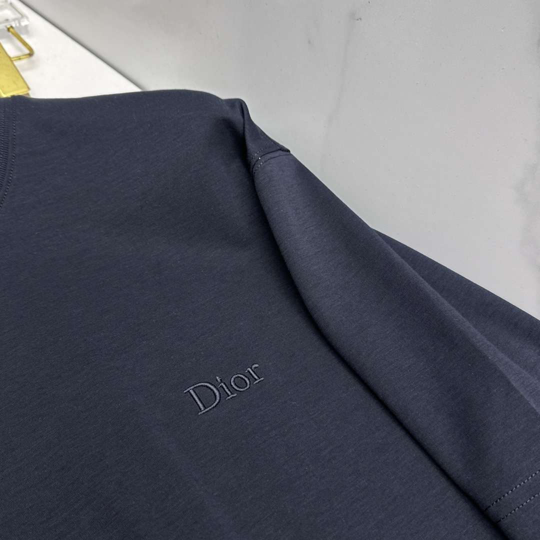 🆕Dior迪奥 新款首发专柜最新款短袖圆领T恤 高端订制 字母logo刺绣设计 高定面料.82%棉+18