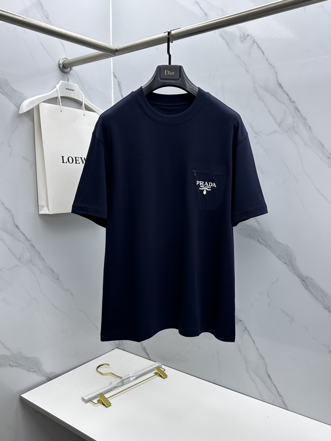 🆕Prada普拉达 新款首发专柜最新款短袖圆领T恤 高端订制 口袋+字母logo刺绣设计 高定面料.82