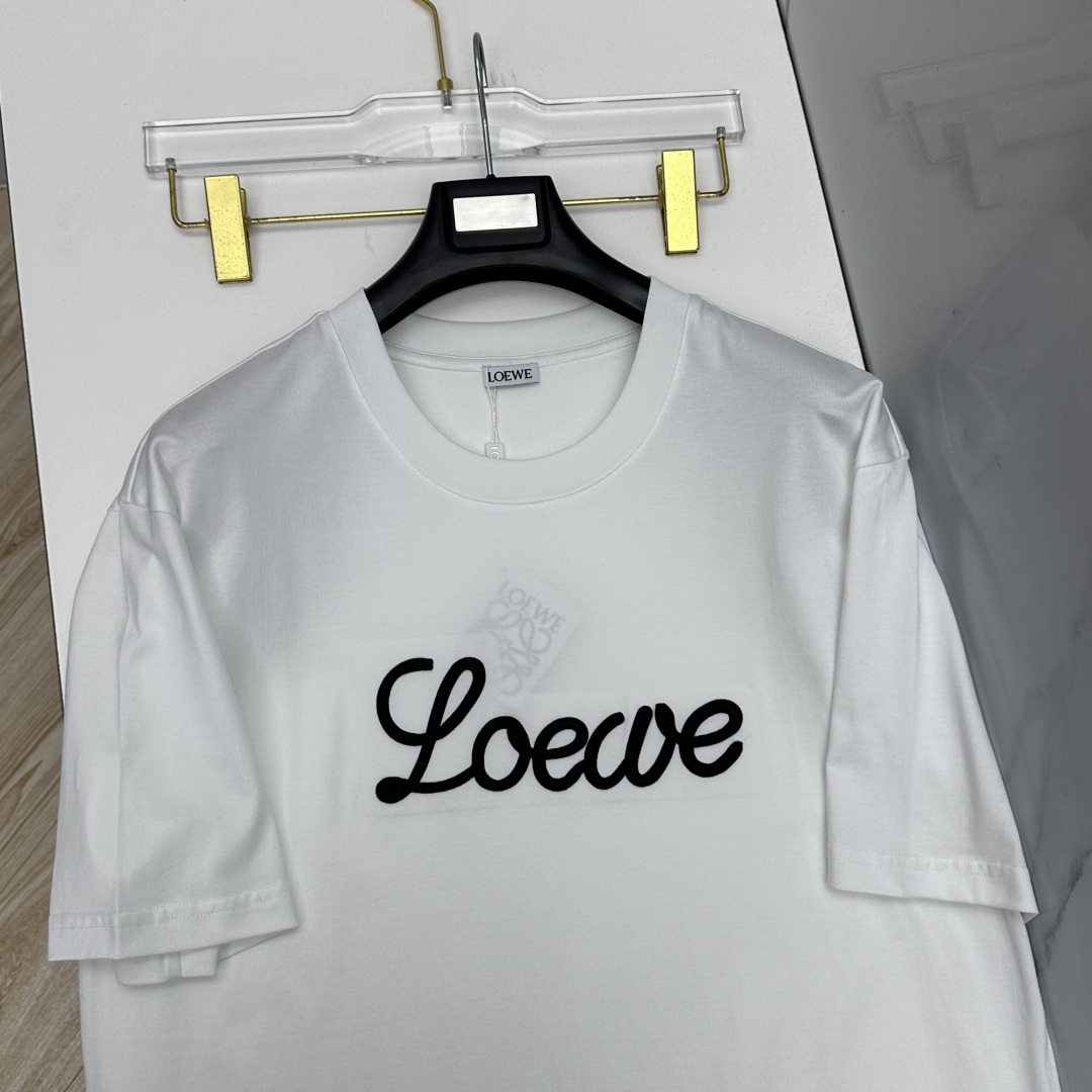 🆕LOEWE罗意威 新款首发专柜最新款短袖圆领T恤 高端订制 设计前卫时尚！品牌logo重工艺设计 高端