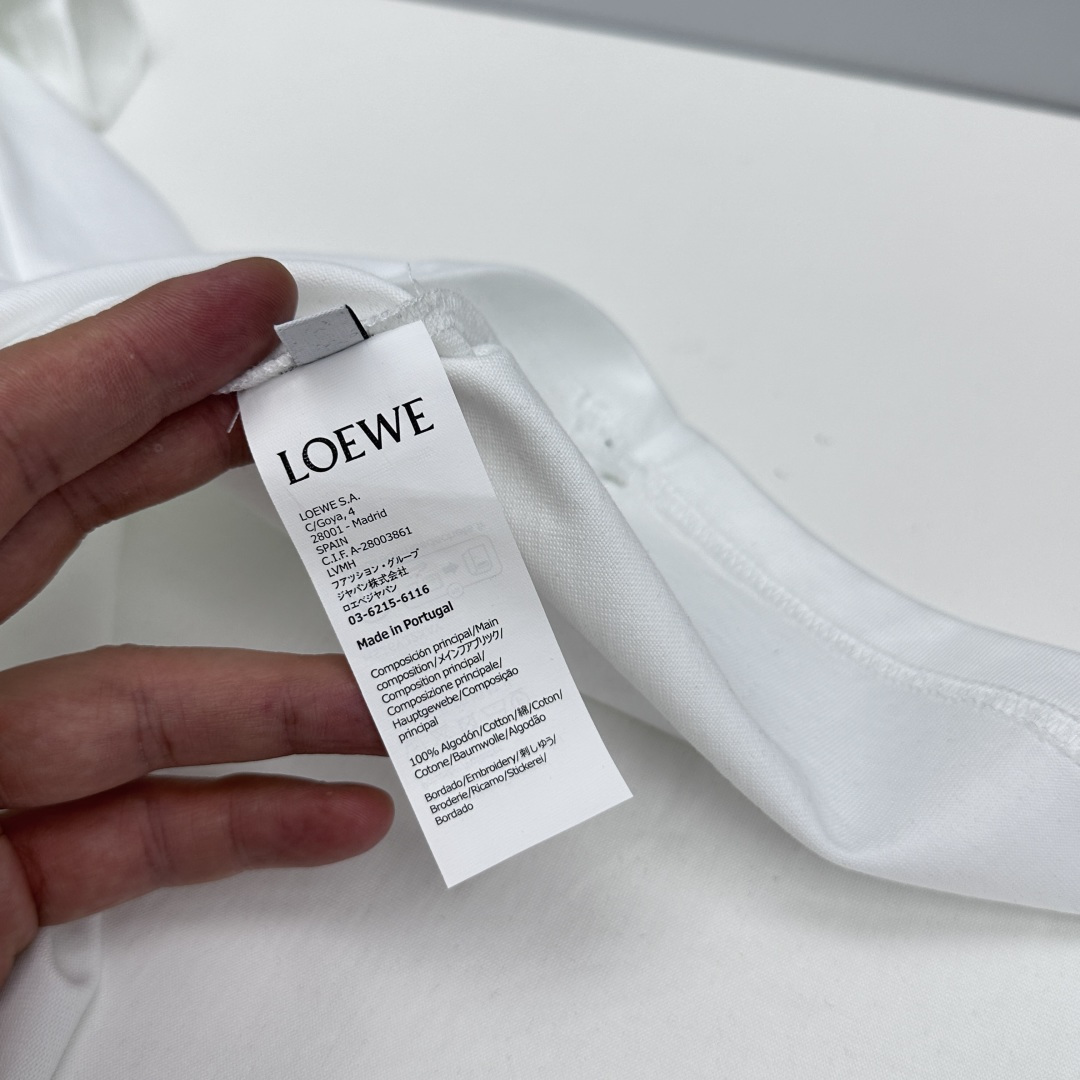 🆕LOEWE罗意威 新款首发专柜最新款短袖圆领T恤 高端订制 设计前卫时尚！品牌logo重工艺设计 高端
