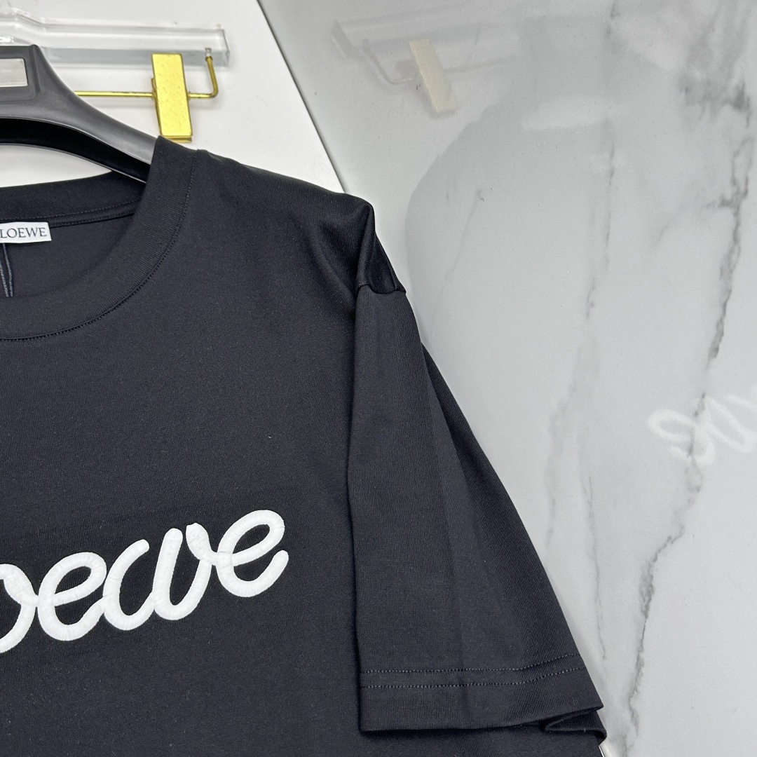 🆕LOEWE罗意威 新款首发专柜最新款短袖圆领T恤 高端订制 设计前卫时尚！品牌logo重工艺设计 高端