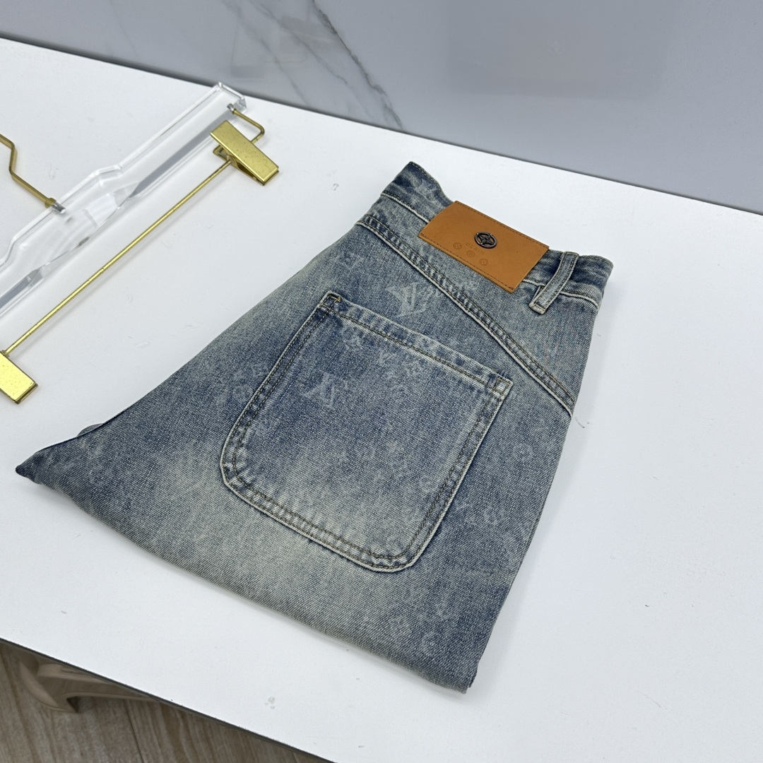 NO:776039,LV Louis Vuitton high-end customization, 26ss new denim shorts, simultaneous sale at the counter, original customized replica, customer-supplied hardware accessories, original quality, imported solid color denim fabric, heavy craftsmanship logo brand, fine workmanship, better upper body, effectively adjust body proportions. Preferred items, su size 29-38, no 35.37,, louis vuitton, louis vuitton, shorts,19860909LV路易威登 高端定制、26ss新款牛仔短裤 柜台同步发售 原版定制复刻 客供五金辅料 原单品质 进口固色牛仔面料 重工艺logo品牌 做工走线精细 上身更佳,有效调整身型比例.优选单品su 码数29-38无35.37,,louis vuitton,louis vuitton,shorts,,Men's clothing