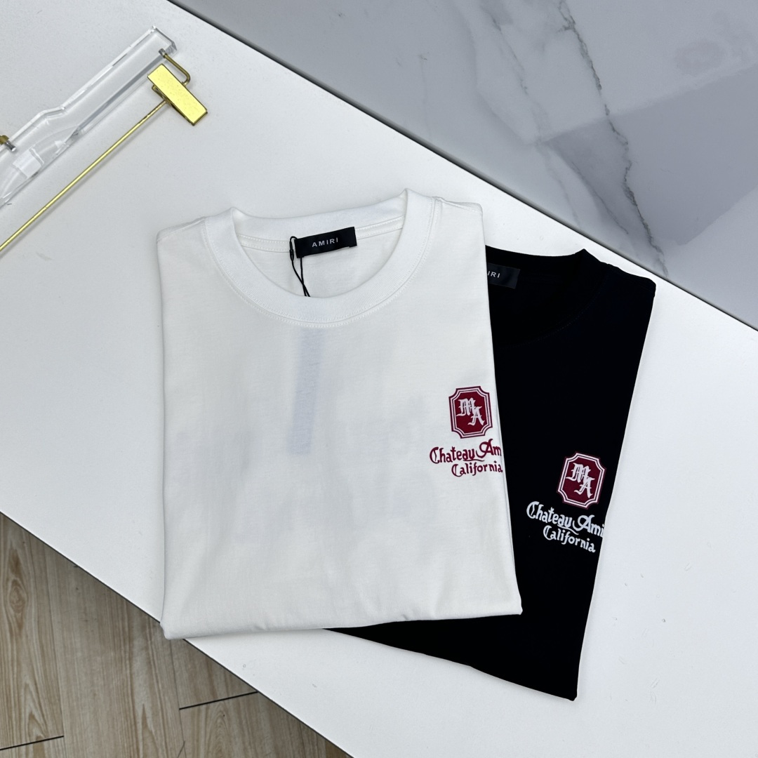NO:829152,AMIRI 2026 spring and summer new short-sleeved T-shirt of the same style as the official website, double yarn pure cotton fabric, diversified matching, catering to the current innovative trend of fashion cutting-edge, collision of retro and modern elements, extreme violent aesthetics. Fashion matching, complete three standards A33, sizes M-3XL, amiri, T-shirt, tees, t-shirt,19860909AMIRI 2026春夏新款短袖 官网同款T恤,双纱纯棉面料 多元化搭配 迎合眼下时尚前沿的创新趋势 复古与现代化元素的碰撞 极端的暴力美学.时尚搭配 三标齐全A33 尺码M-3XL,,amiri,T-shirt,tees，t-shirt,,Men's clothing