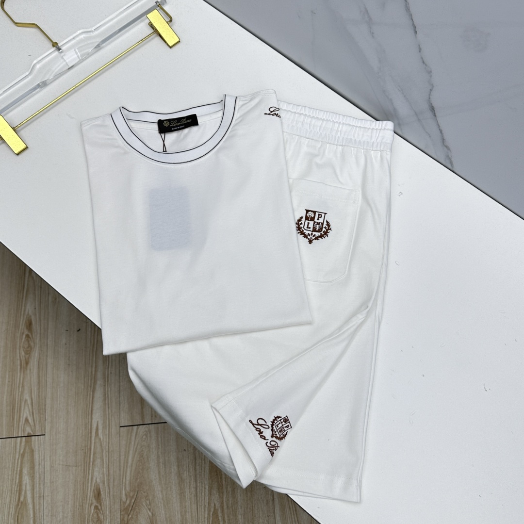 🆕Loro Piana 春夏新款套装，男女款 贸易公司渠道稀出，基本每一季都会有它的背影所在，期待着所有