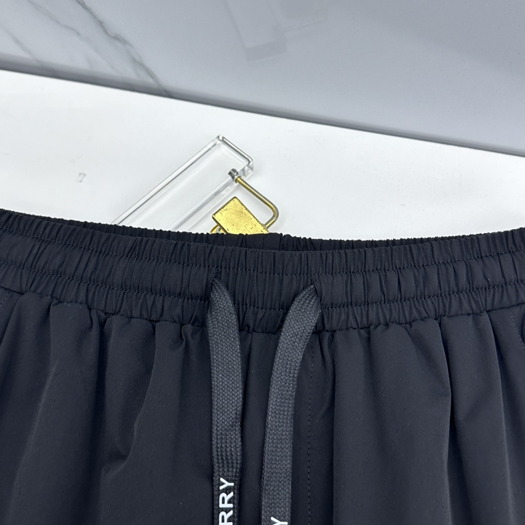 🆕Burberry巴宝莉 26ss春夏专供新款休闲裤短裤  高端版本！定制速干面料 网纱内衬 透气舒适度