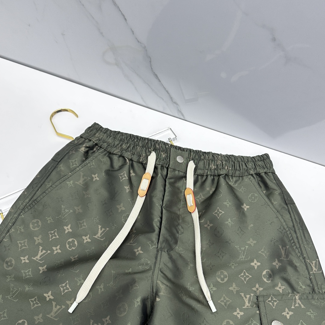 🆕LV路易威登 26ss春夏专供新款休闲裤短裤  满印提花 高端版本！定制提花面料 透气舒适度高，不粘腻