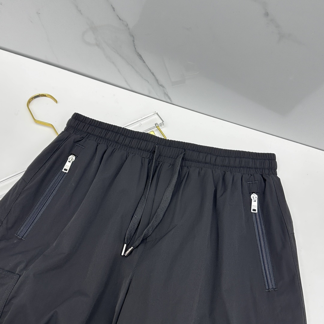 🆕Prada普拉达 26ss春夏专供新款休闲裤短裤  高端版本！定制速干面料 网纱内衬 透气舒适度高，不