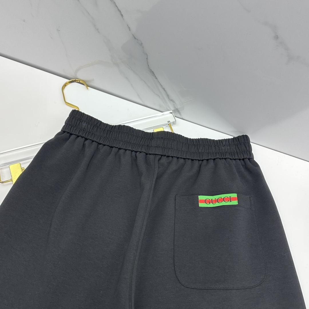 🆕Gucci古驰 26ss春夏专供新款休闲裤短裤  高端版本！定制面料 透气舒适度高，不粘腻，细节无可挑