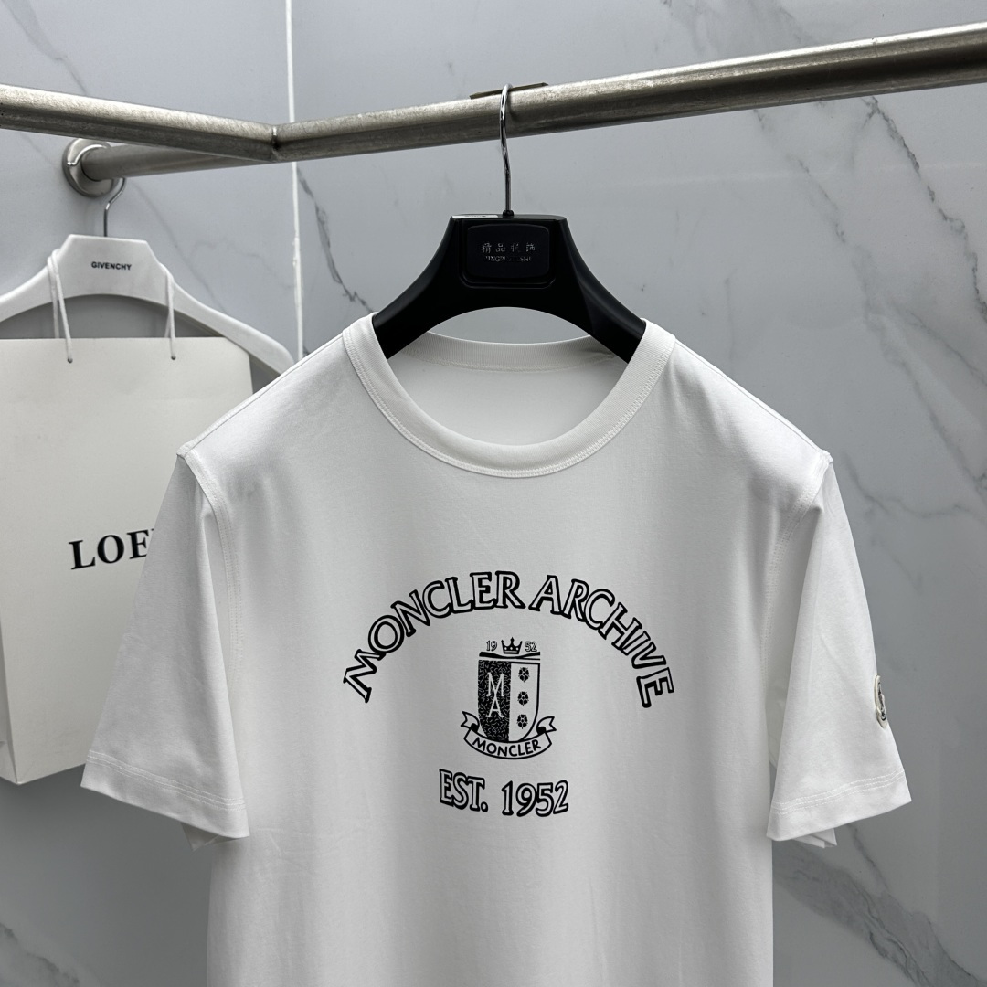🆕Moncler蒙口 春夏新款首发专柜最新款短袖圆领T恤 高端订制 设计前卫时尚！品牌logo工艺设计 