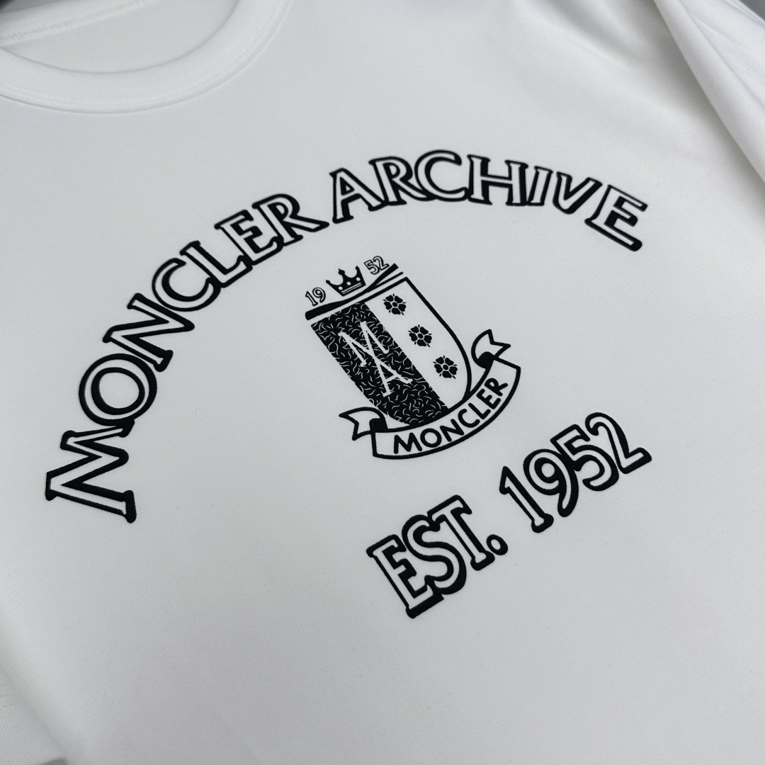 🆕Moncler蒙口 春夏新款首发专柜最新款短袖圆领T恤 高端订制 设计前卫时尚！品牌logo工艺设计 