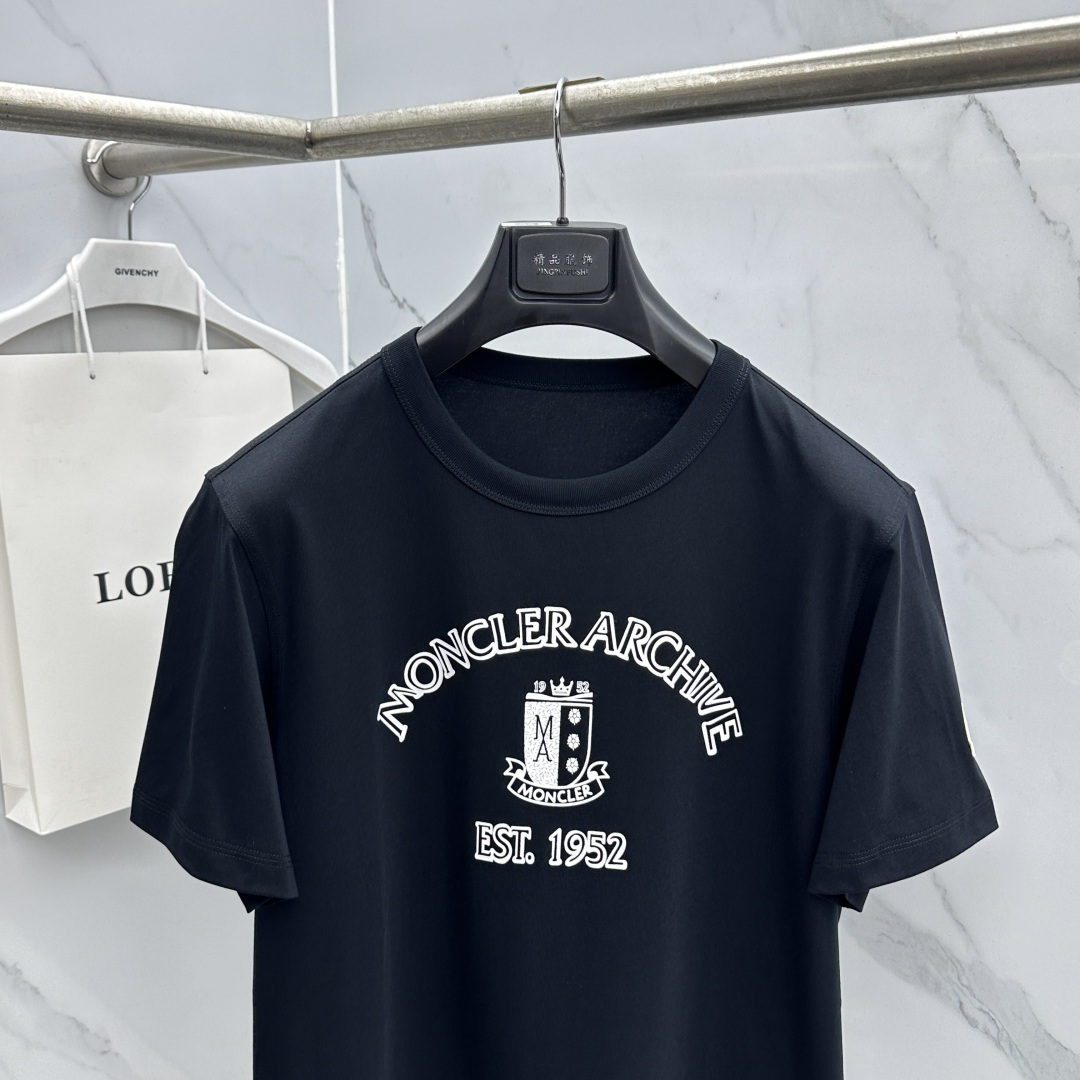 🆕Moncler蒙口 春夏新款首发专柜最新款短袖圆领T恤 高端订制 设计前卫时尚！品牌logo工艺设计 