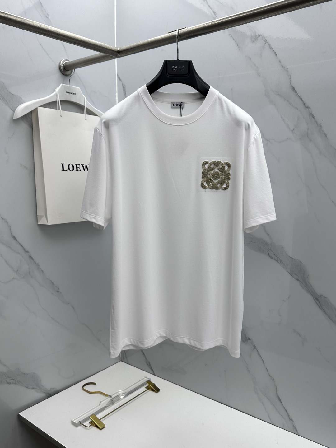 🆕LOEWE罗意威 春夏新款首发专柜最新款短袖圆领T恤 高端订制 设计前卫时尚！品牌logo工艺设计 定