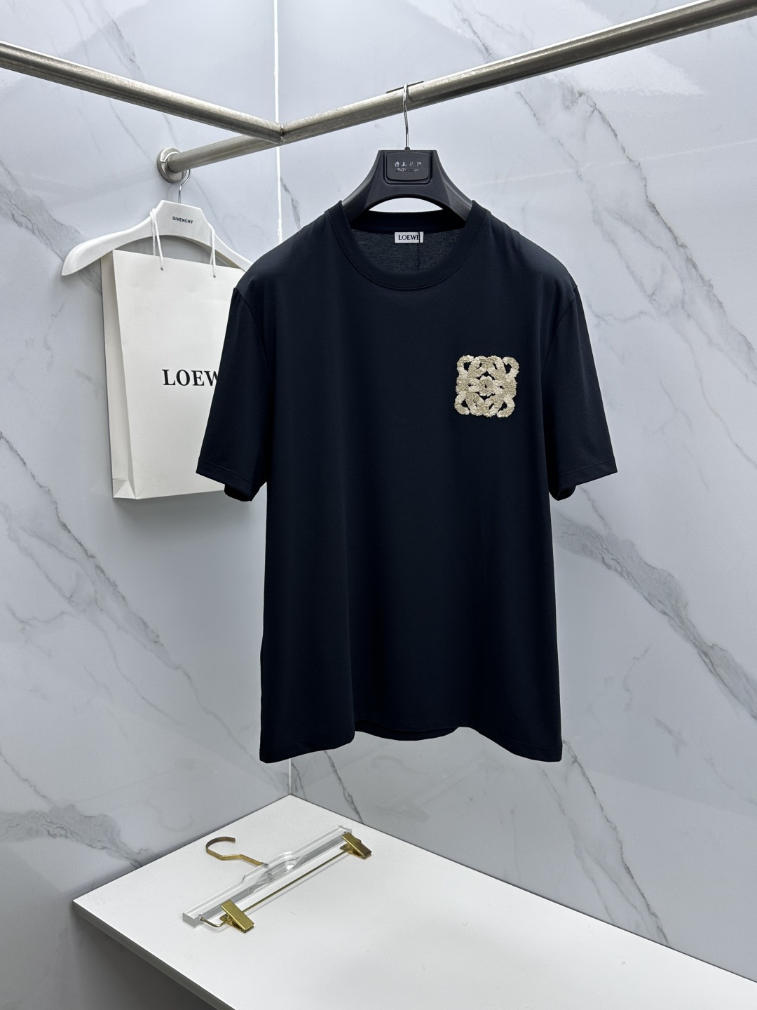🆕LOEWE罗意威 春夏新款首发专柜最新款短袖圆领T恤 高端订制 设计前卫时尚！品牌logo工艺设计 定