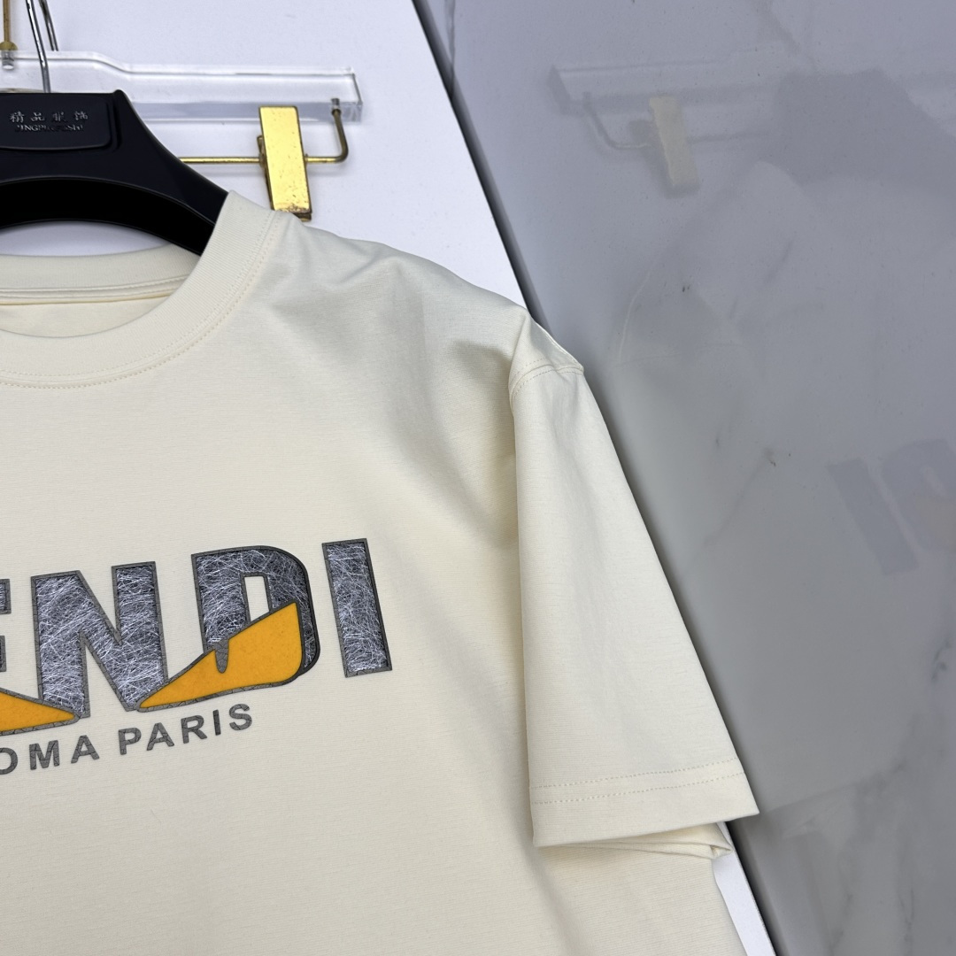 🆕Fendi芬迪 春夏新款首发专柜最新款短袖圆领T恤 高端订制 设计前卫时尚！品牌logo工艺设计 定制