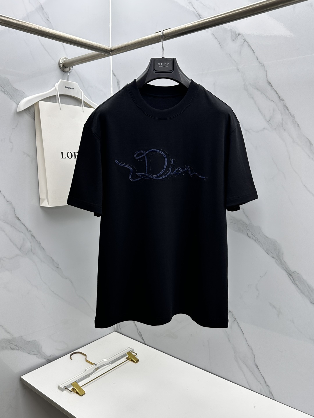 🆕Dior迪奥 春夏新款首发专柜最新款短袖圆领T恤 高端订制 设计前卫时尚！品牌logo工艺设计 定制丝