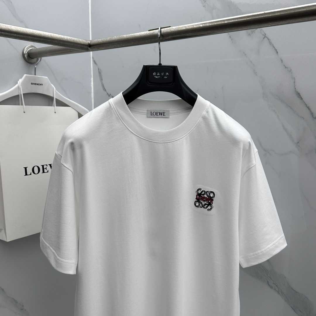 🆕LOEWE罗意威 新款首发专柜最新款短袖圆领T恤 高端订制 设计前卫时尚！品牌logo重工艺设计 高端
