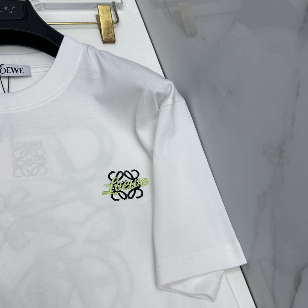 🆕LOEWE罗意威 新款首发专柜最新款短袖圆领T恤 高端订制 设计前卫时尚！品牌logo重工艺设计 高端