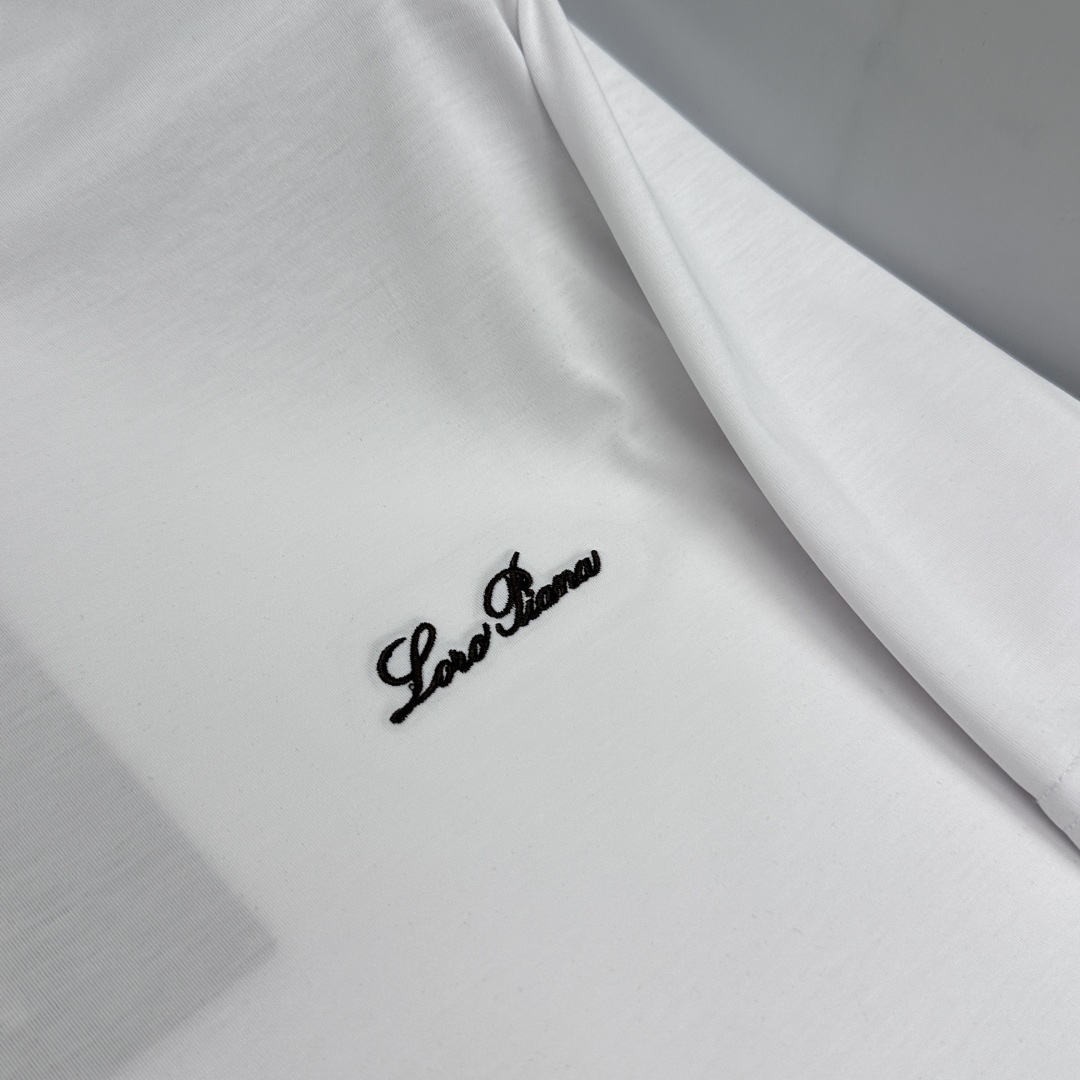 🆕Loro Piana 春夏新款首发专柜最新款短袖圆领T恤 高端订制 设计前卫时尚！品牌logo工艺设计