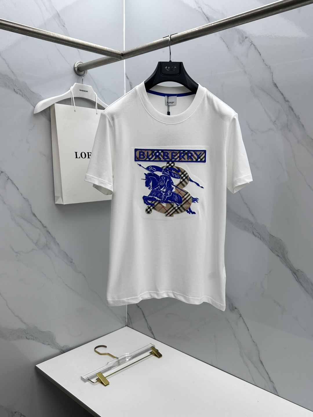 🆕Burberry巴宝莉 2026春夏新款短袖 官网同款T恤，双纱纯棉面料 多元化搭配 迎合眼下时尚前沿