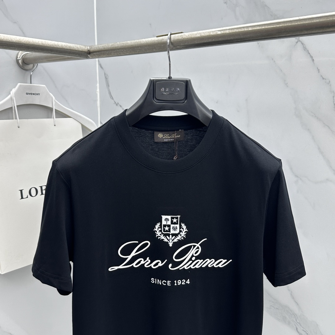 🆕Loro Piana  春夏新款短袖 官网同款T恤，双纱纯棉面料 多元化搭配 迎合眼下时尚前沿的创新趋
